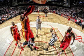 开云体育登录-绝境狼嚎，最后一秒，明尼苏达撕碎芝加哥的钢铁意志