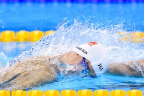 开云官网-秘鲁险胜威尔士，萨内接管抢七，体育如何成为现代人的精神仪式？