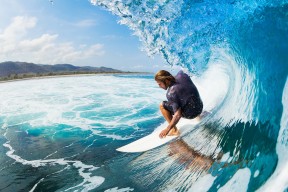 开云体育登录-英超争冠之夜，劳塔罗贡献制胜表现，蓝黑之魂在英伦的无声回响