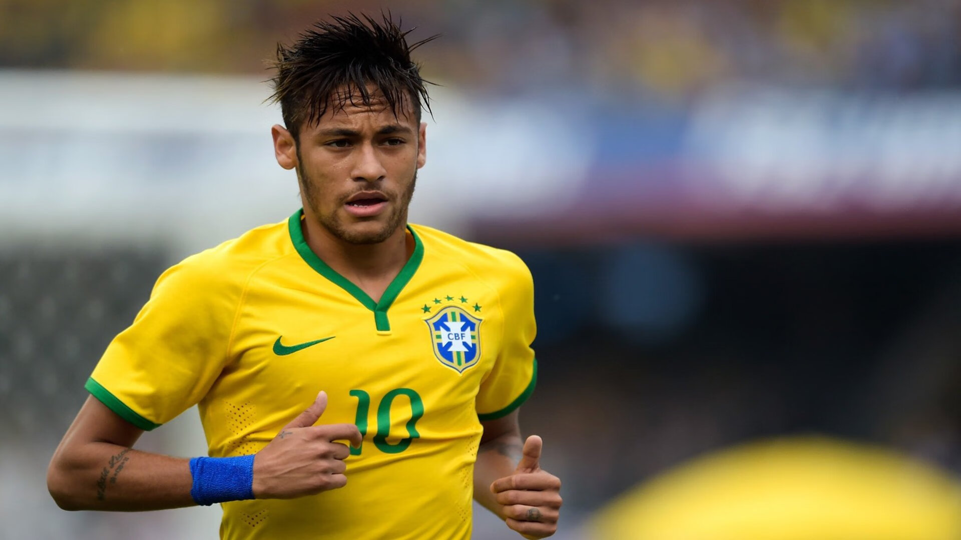 英超争冠之夜,东契奇如何用足球智慧改写篮球攻防?